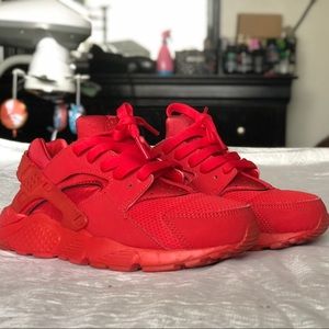 Nike Huarache Size 5y